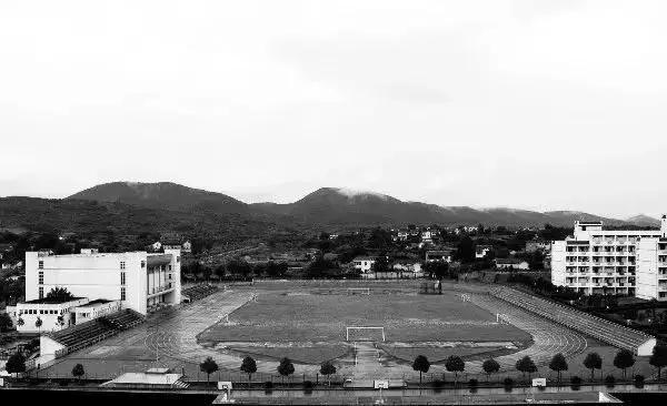 江浦高级中学算不算重点高中,江苏省江浦高级中学在全国出名了