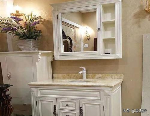 浴室柜材质橡木和太空铝的哪种好,卫生间干区浴室柜用什么材质柜子