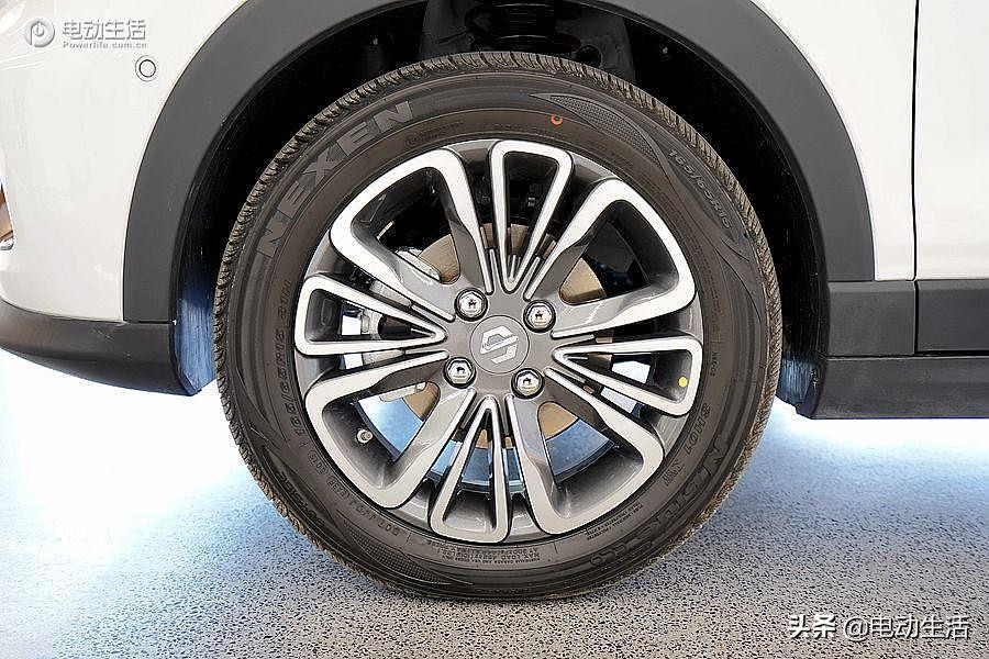 零跑t03非凡的驾驶体验,买了零跑t03以后需要买哪些东西