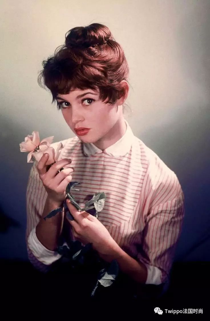 穿搭年轻十大单品,36岁秋冬穿搭简单高级