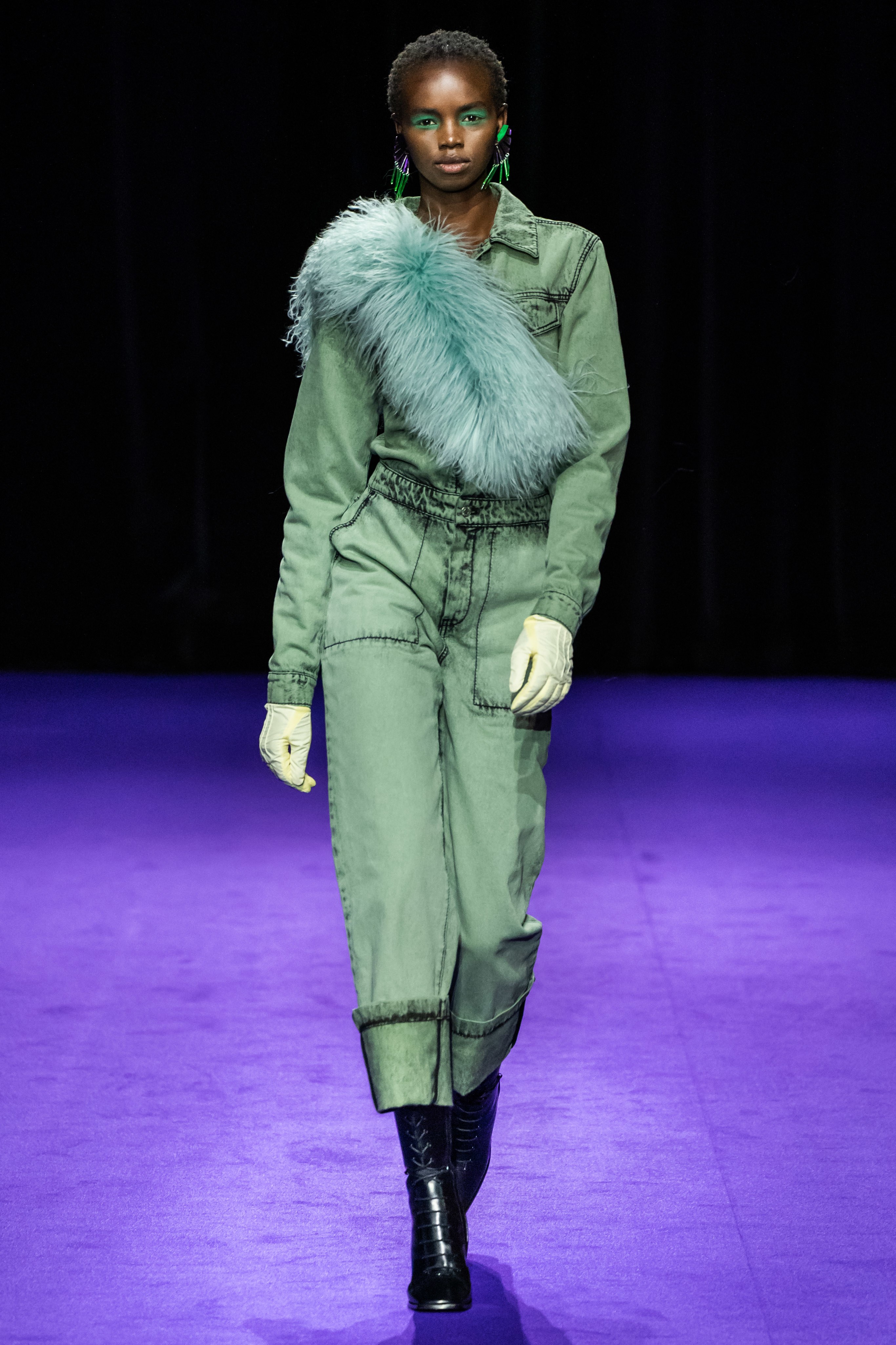 巴黎时装周kenzo,kenzo穿出时尚感