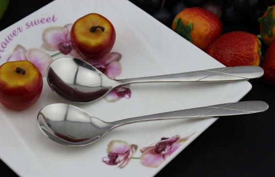 不锈钢304和316的区别,316和304不锈钢哪个更适合吃饭