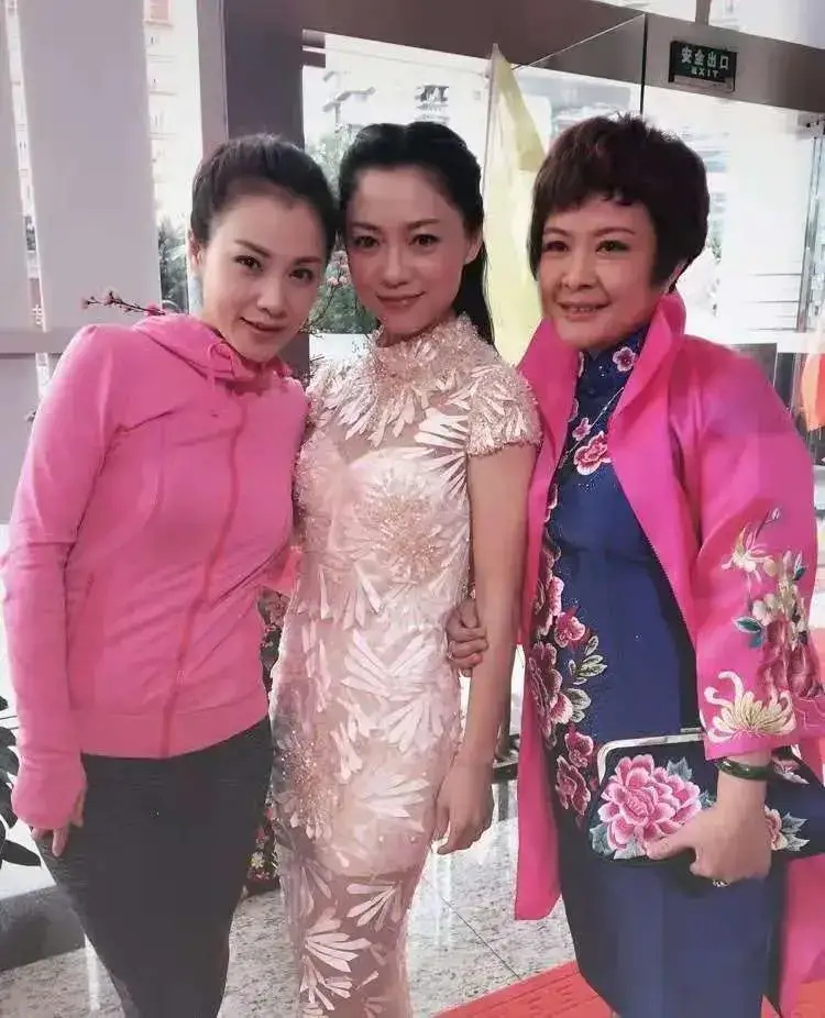 香兰丁玲的真正老公,大嫂香兰丁玲