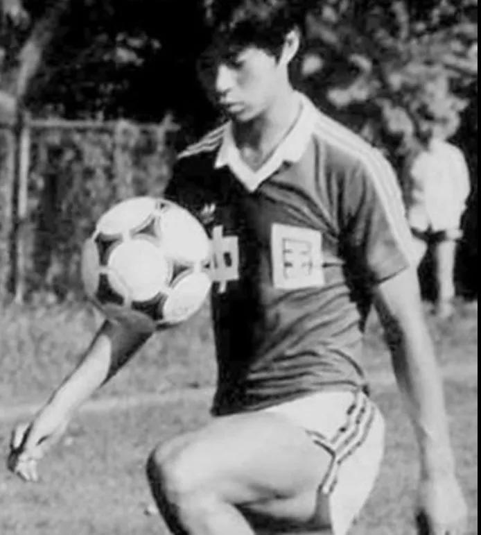 国足11个人代表最高水平吗,回顾国足十大经典阵容