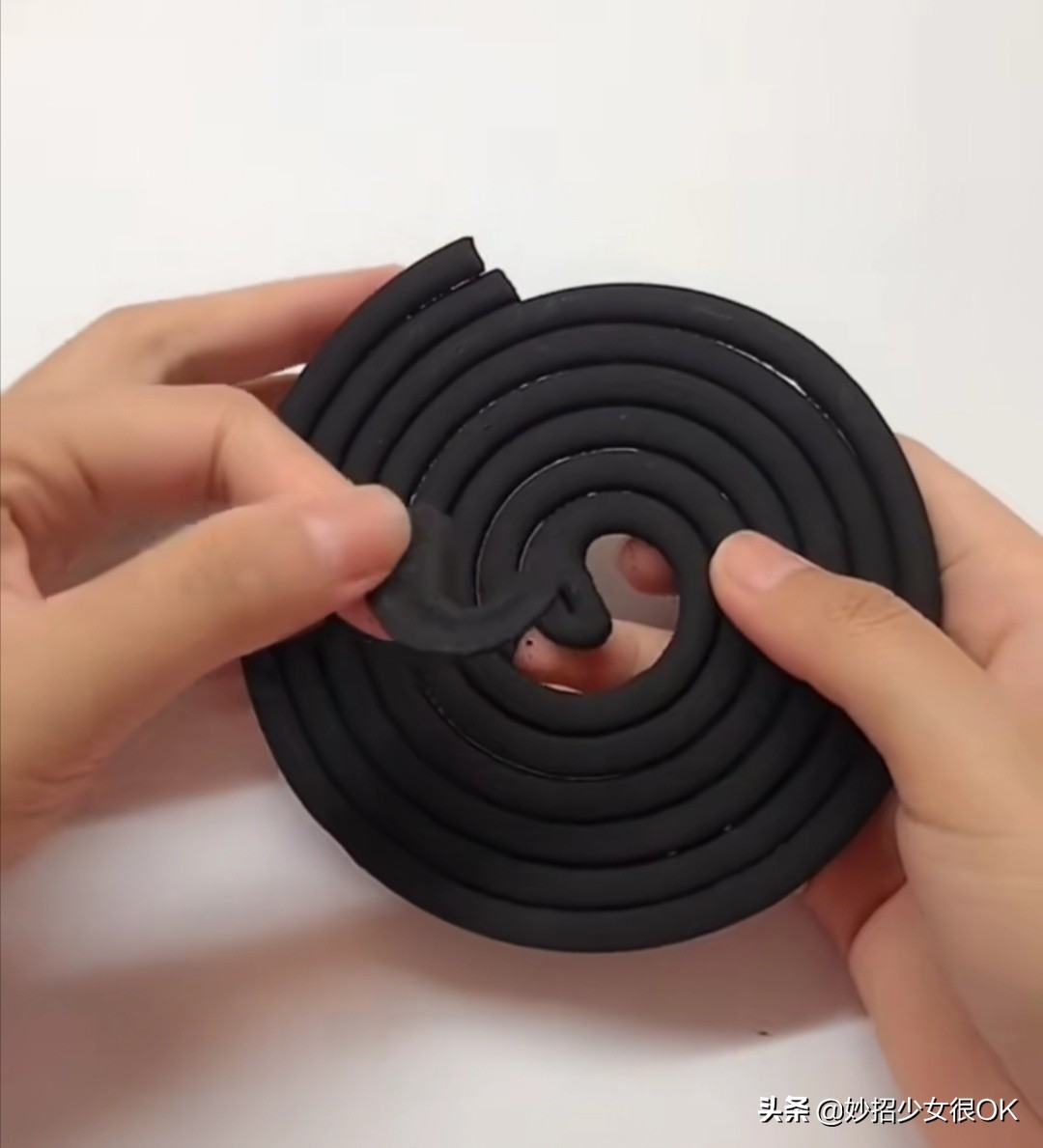 超实用！掰断的蚊香不要扔，用它泡水，一年能省好几百