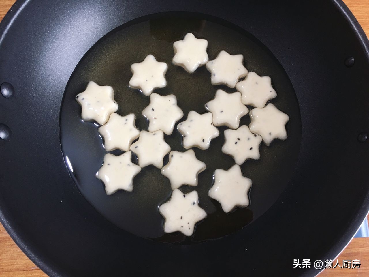 不用手和面做的发面小馒头,两种发面小馒头的做法