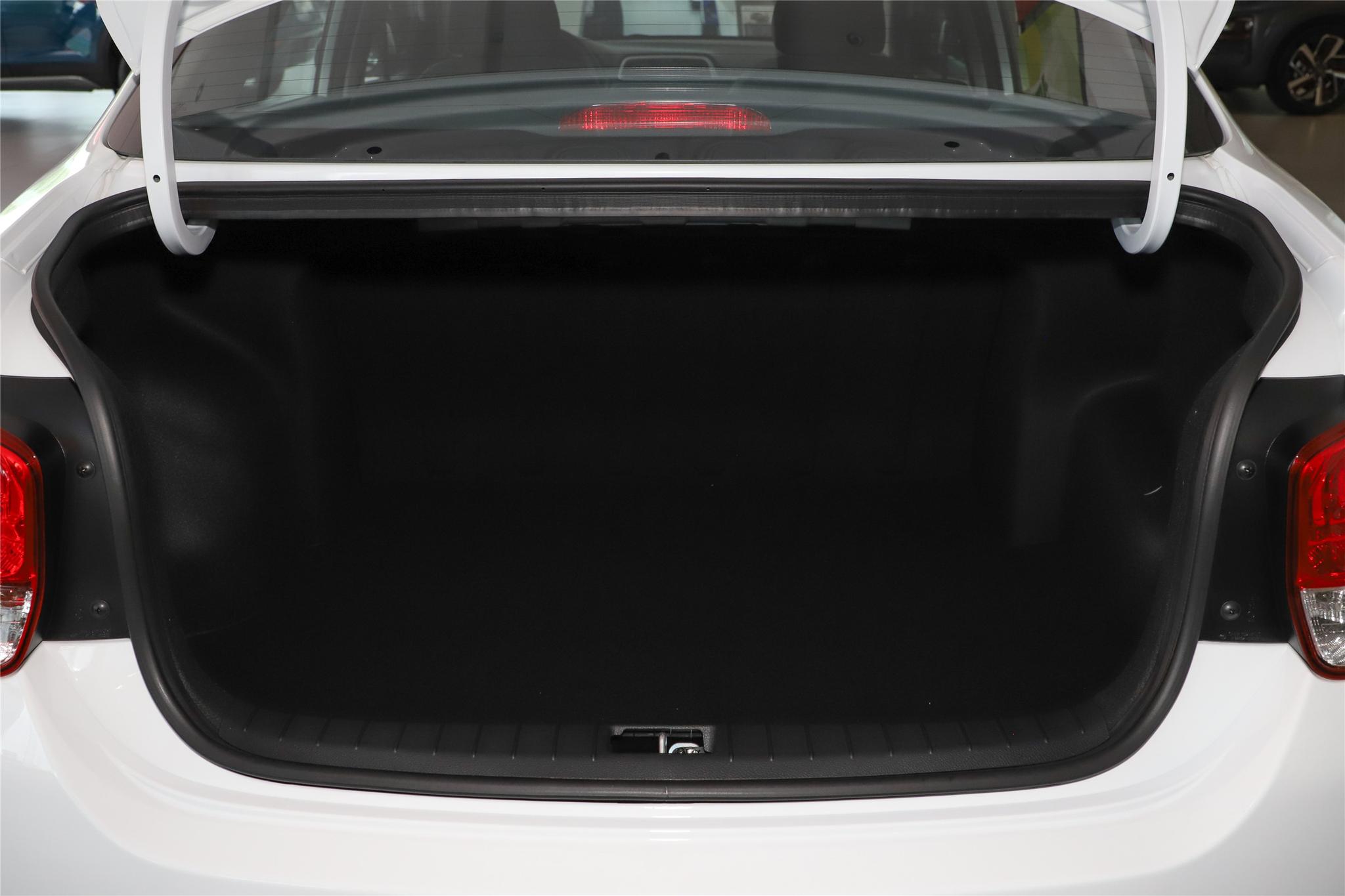 瑞纳最新款自动挡,16年1.4l的自动挡现代瑞纳评测