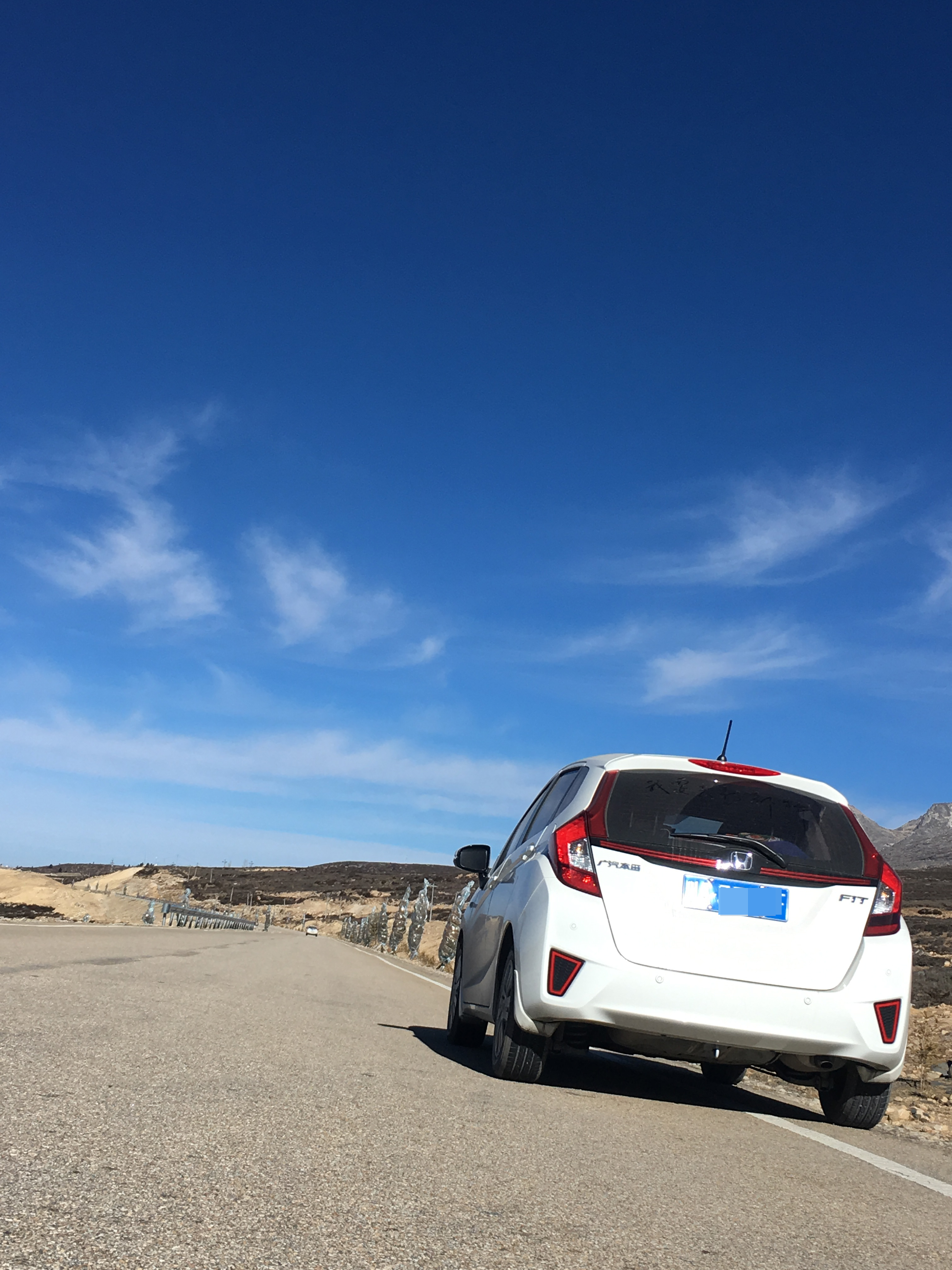 关于新手小白如何避坑买摩托车,摩托车与小车路怒