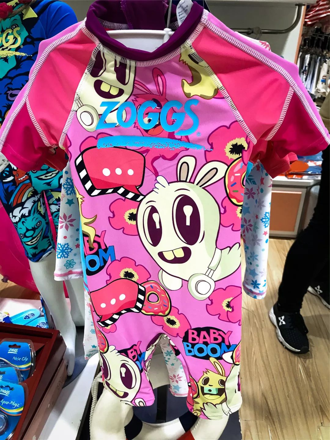 新手泳衣如何选购好的品牌,如何选择合适的儿童泳衣