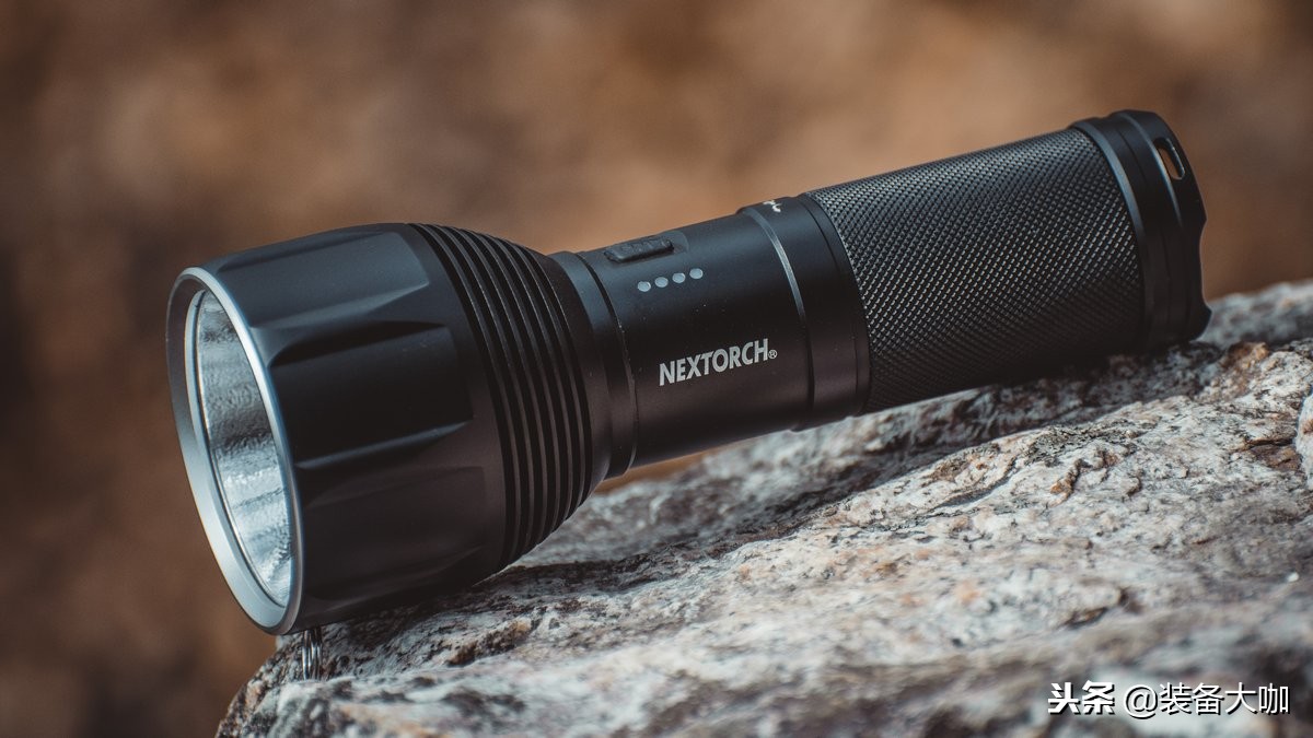 纳丽德圣火30手电筒适合户外吗,纳丽德圣火10手电筒怎么样