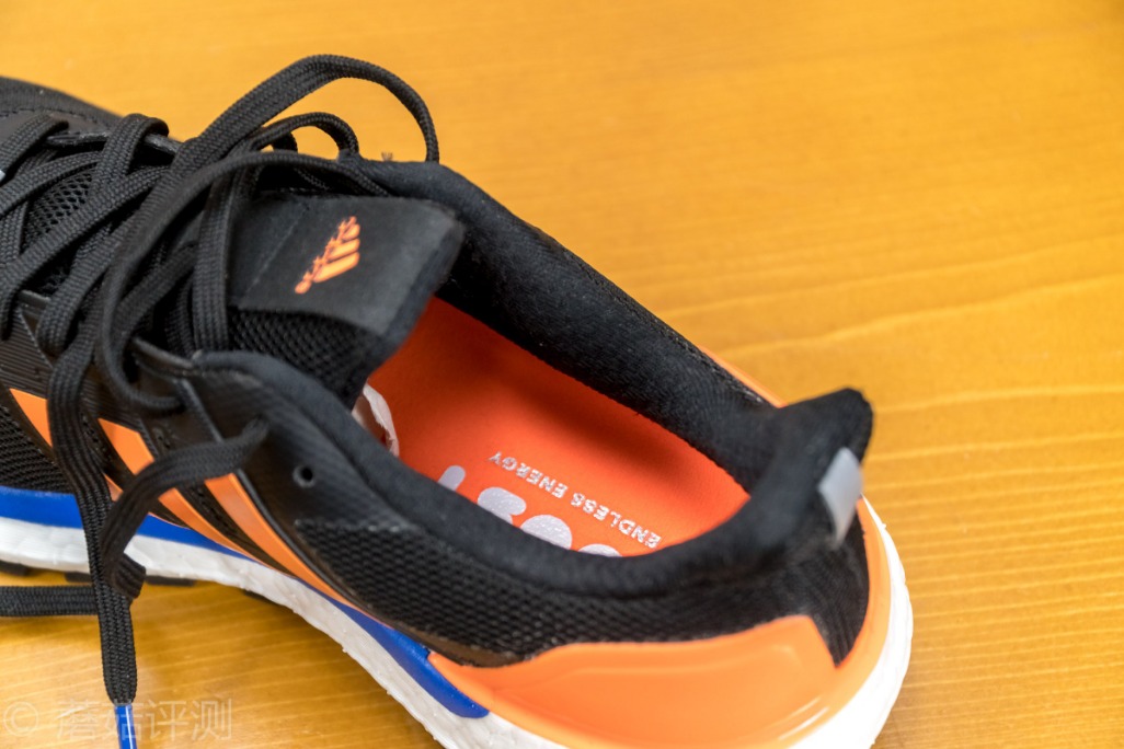 阿迪ultraboost22黑蓝,阿迪supernova和ultraboost