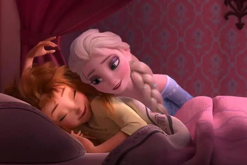 冰雪奇缘2艾莎手办,冰雪奇缘2艾莎皇冠