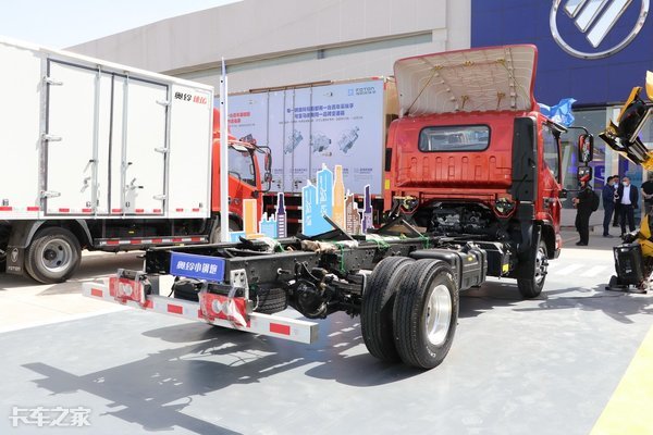 3.2米国6轻卡最新款报价,轻卡云内4.0排量怎么样