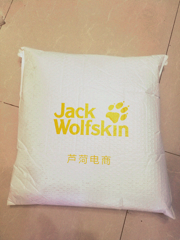 在冬天冲锋衣暖和吗,冬季御寒冲锋衣推荐