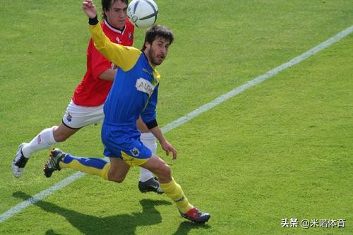 5人足球规则常识,足球的规则和基本常识教案