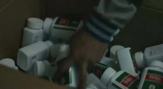 他身患白血病，化身代购印度神药，最后被逮捕