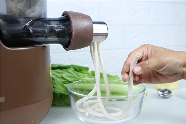 九阳面条机老款布朗熊,吃面的新方式