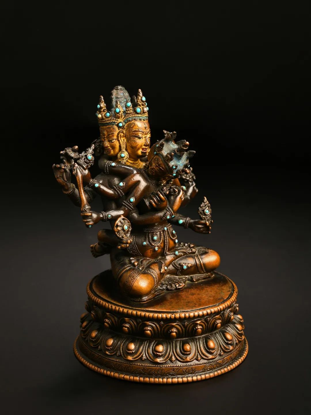 古天一2003年秋拍玉器成交记录,2023年竞价过亿拍品成交现场