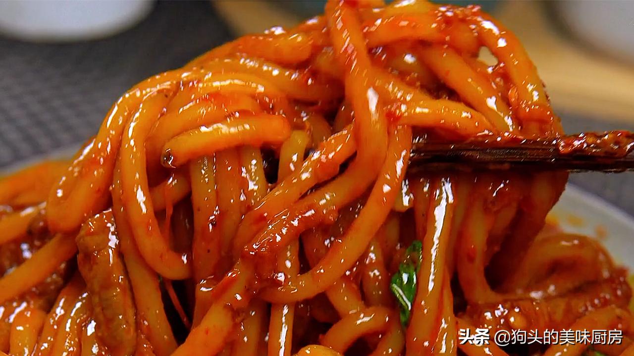 香辣过瘾的新疆米粉,怎么做又香又辣又好吃的米粉