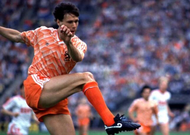 荷兰名宿足球,荷兰名宿最新消息