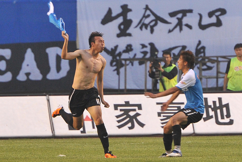 昔日中超悍将已一年无球可踢河南建业生涯成他最高光时刻