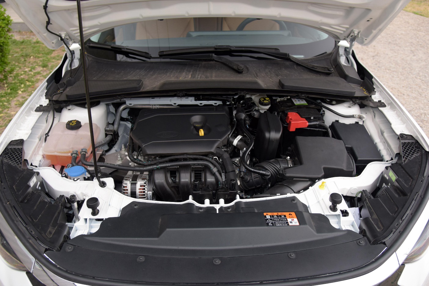 比轩逸新款还好的车,日产轩逸和福特福睿斯对比