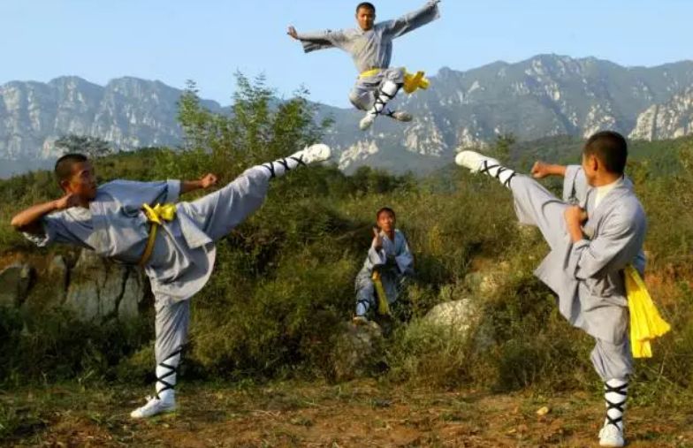 飞跃球鞋老款,飞跃球鞋的逆袭