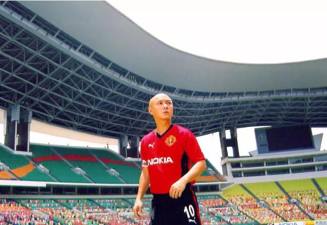 这部电视剧阵容强大质量却差强人意,一度陷入与周星驰版权之争