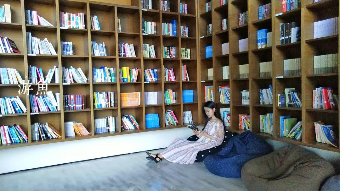 鐞嗘兂涓殑鐢熸椿涓変簹,鐞嗘兂涓殑涓変簹