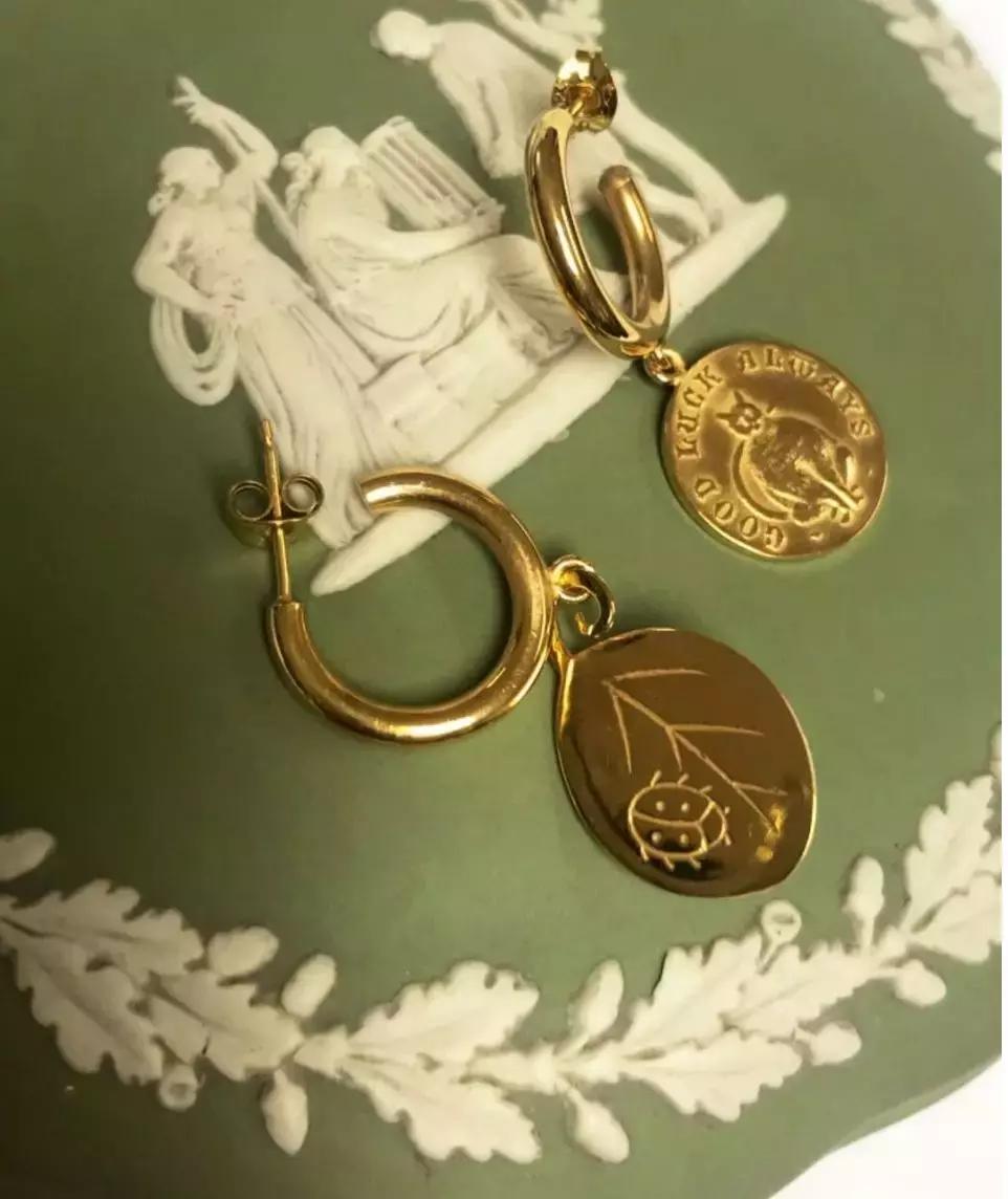 什么牌子的耳环好看又便宜,十大轻奢品牌耳环