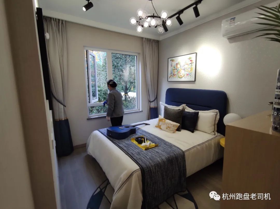 150万买叠墅,临平奥特莱斯洋房