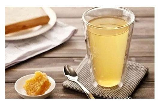 脸上的痘痘和粉刺的区别,女性常见的几种类型痘痘