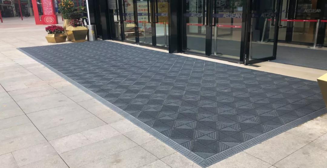 轻奢风进门地垫如何选择,门厅地垫哪种最实用