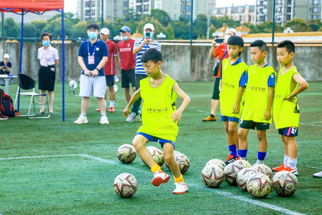 独家揭秘恒大足校青训,恒大足校最新名单