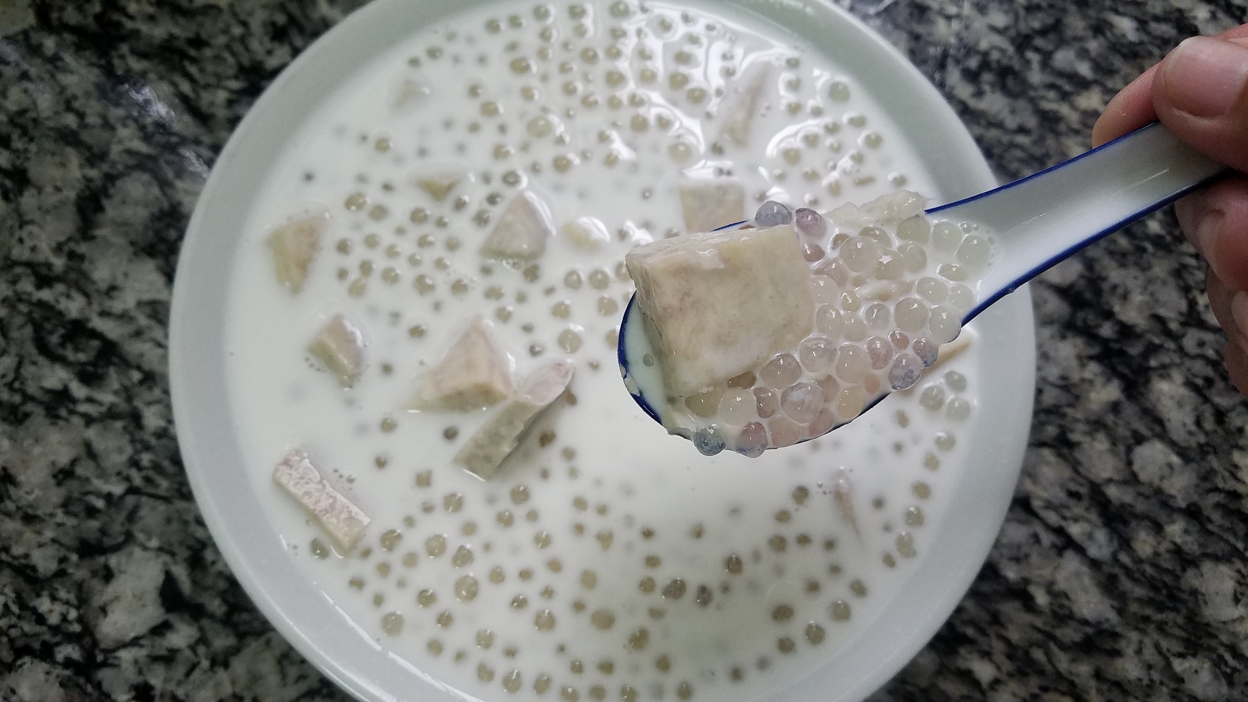 西米露香芋糖水简单做法,香芋西米露糖水的制作方法