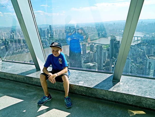 重庆曼哈顿风景,从白天到晚上夜景视频