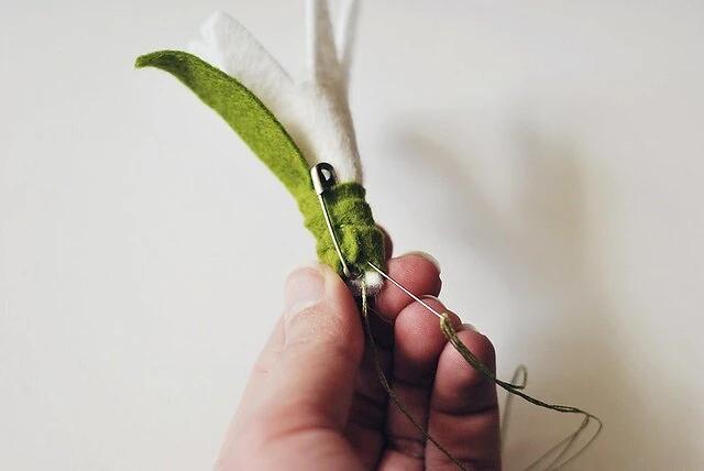 如何制作鲜花胸针图片教程,花朵胸针制作过程图解简单