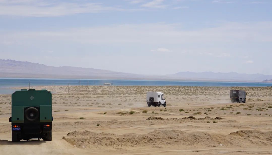 茫崖艾肯泉夏季游攻略,青甘大环线艾肯泉