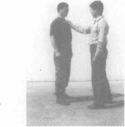 警用防暴棍和匕首警拳,警用防暴橡胶棍杀伤力