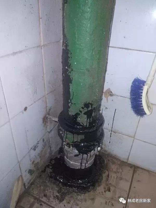 旧房铸铁管漏水怎么办,老房自来水铁管漏水