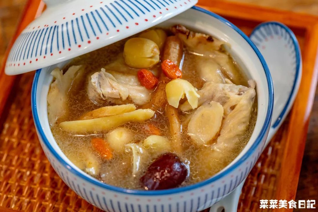 这一碗又润又美，电饭煲一键搞定！比敷面膜还管用