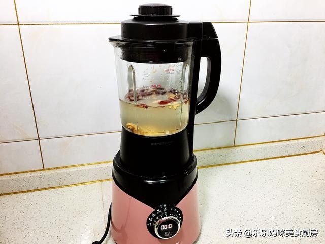 打豆浆不要放米太黏了,打豆浆不要煮熟的豆子可以吗