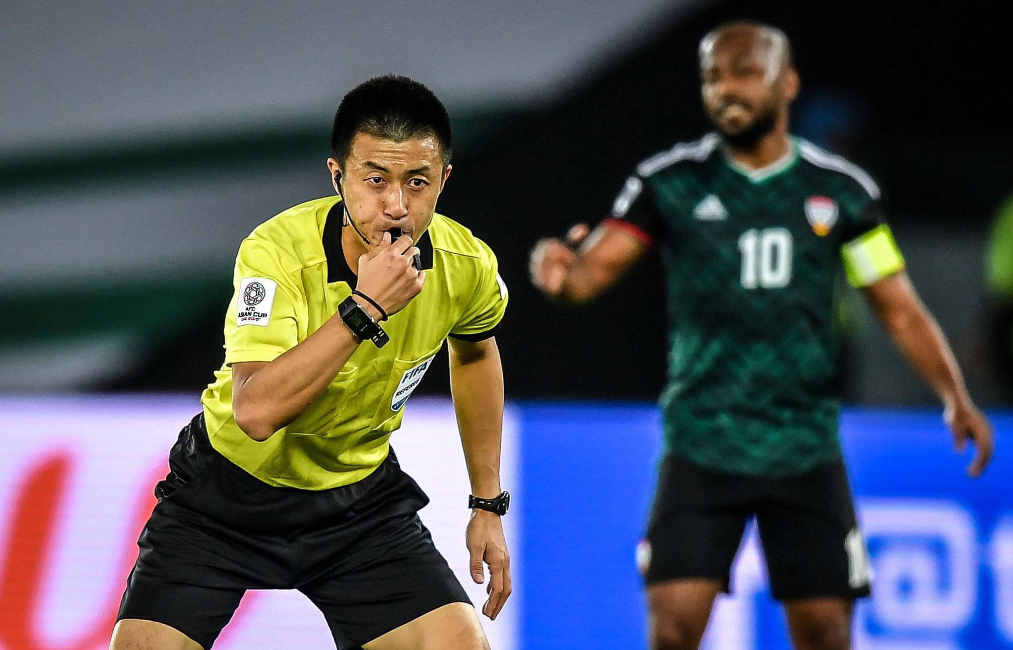 傅明被打短视频,傅明被停哨全集