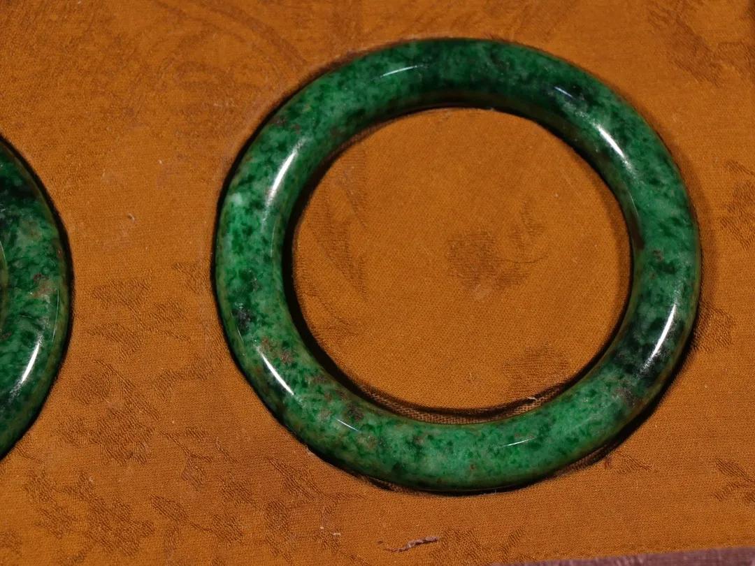 翡翠挂件分享,分享几款翡翠