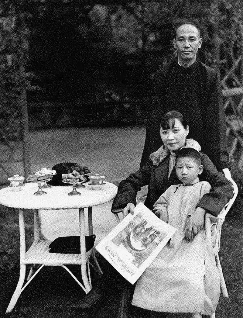 泪崩！1年1张，百年上海，老底子上海人都看哭了！