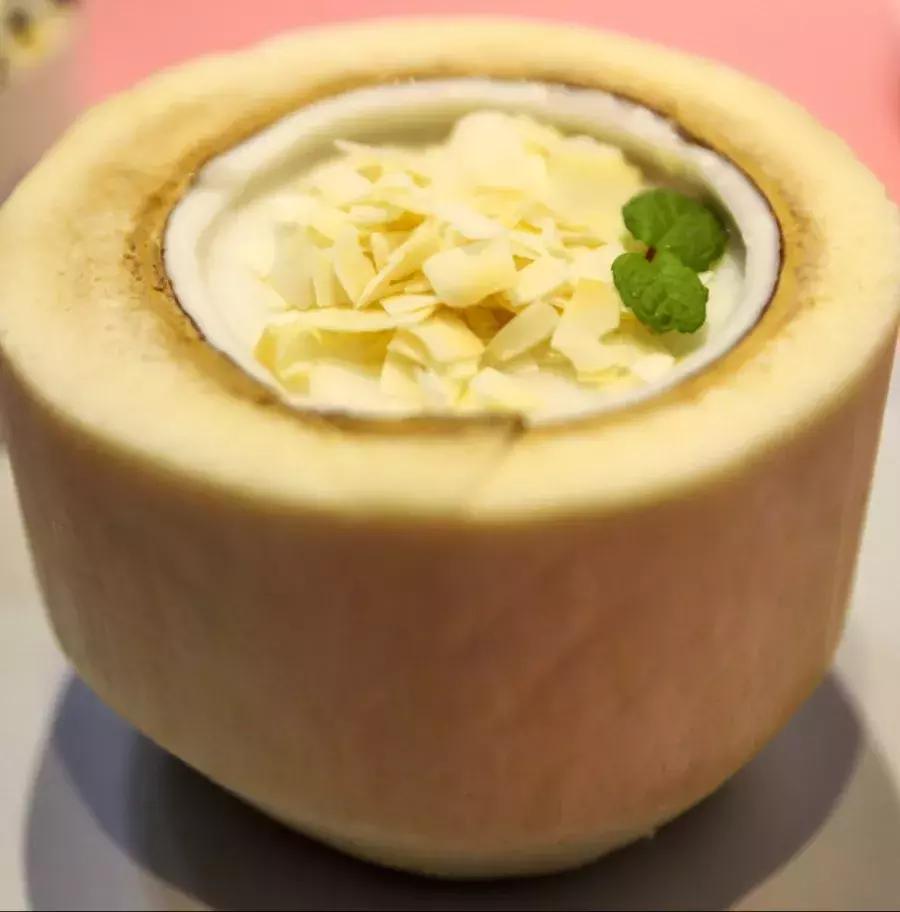 步行街椰子奶茶,泰国路边椰子甜品