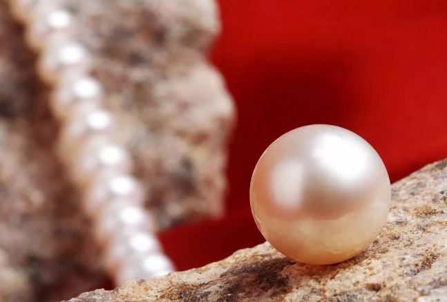 美丽优雅的日本珍珠,日本复古珍珠
