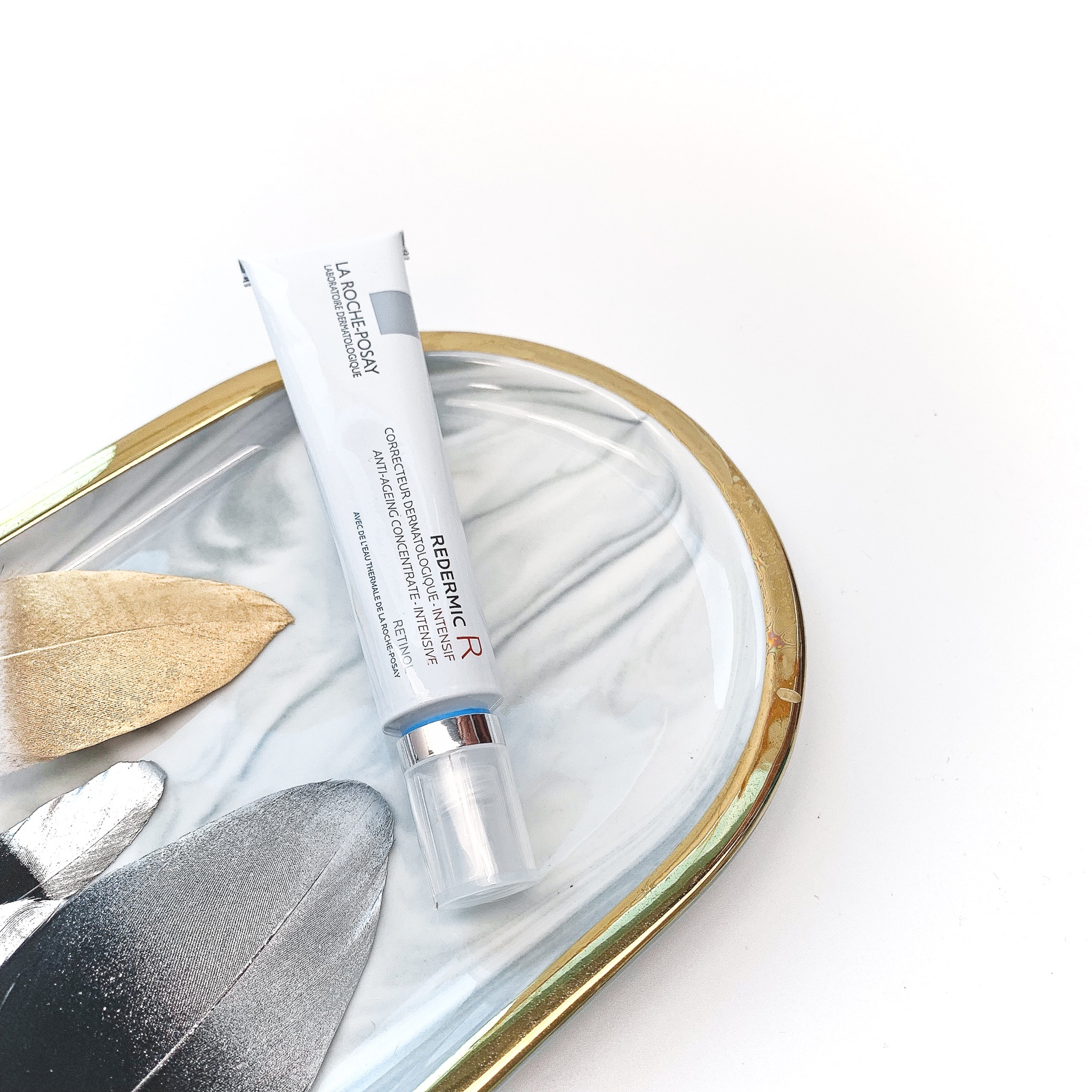 推荐一款夏季清爽的护肤品,夏季保湿补水好的护肤品