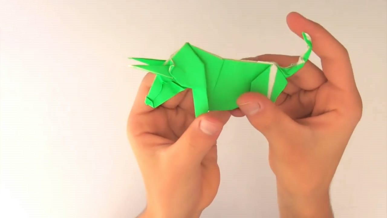 立体公牛折纸教程,凶猛公牛折纸