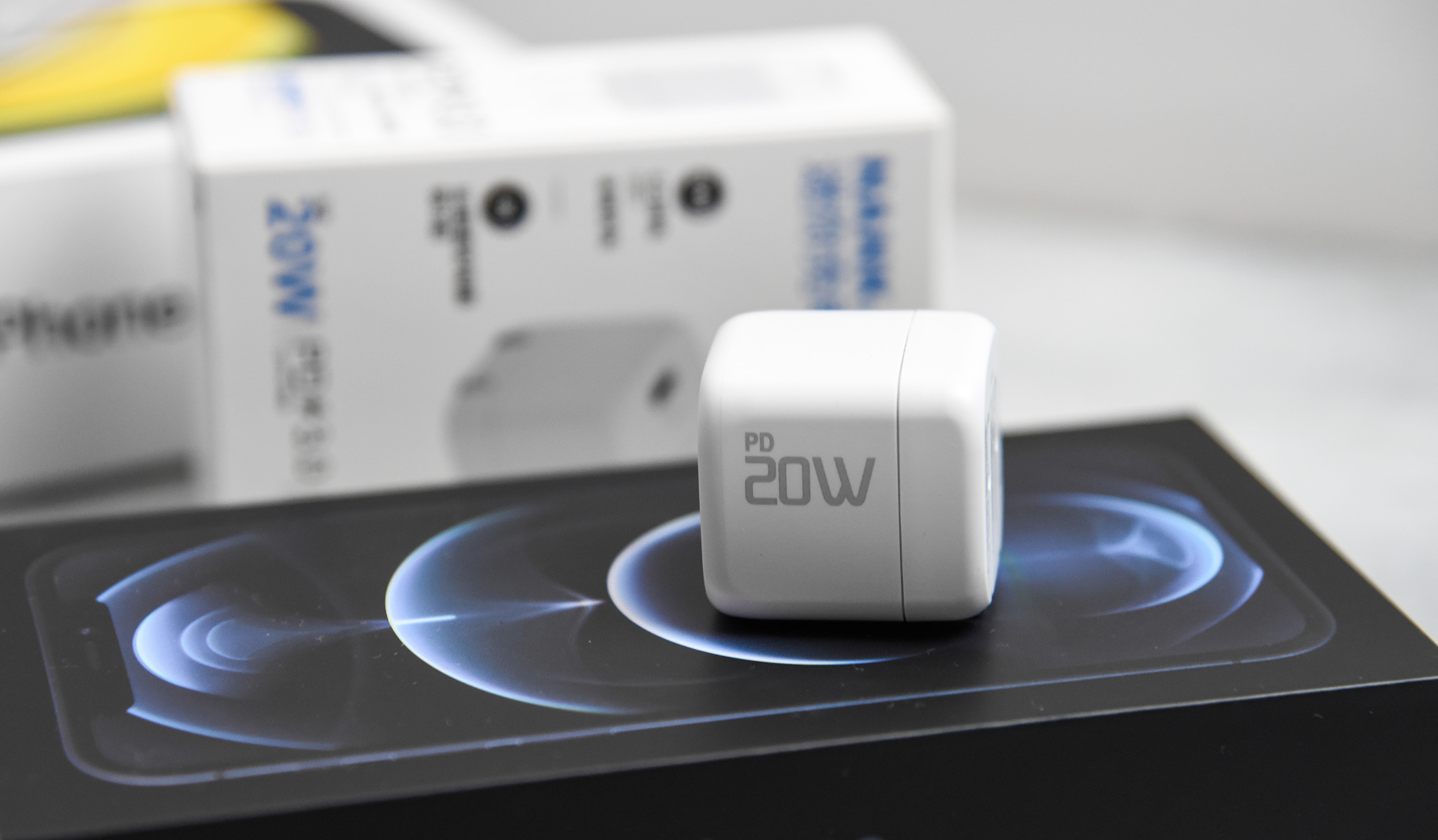 带上南卡充电头C1,节假周末随心满血出游